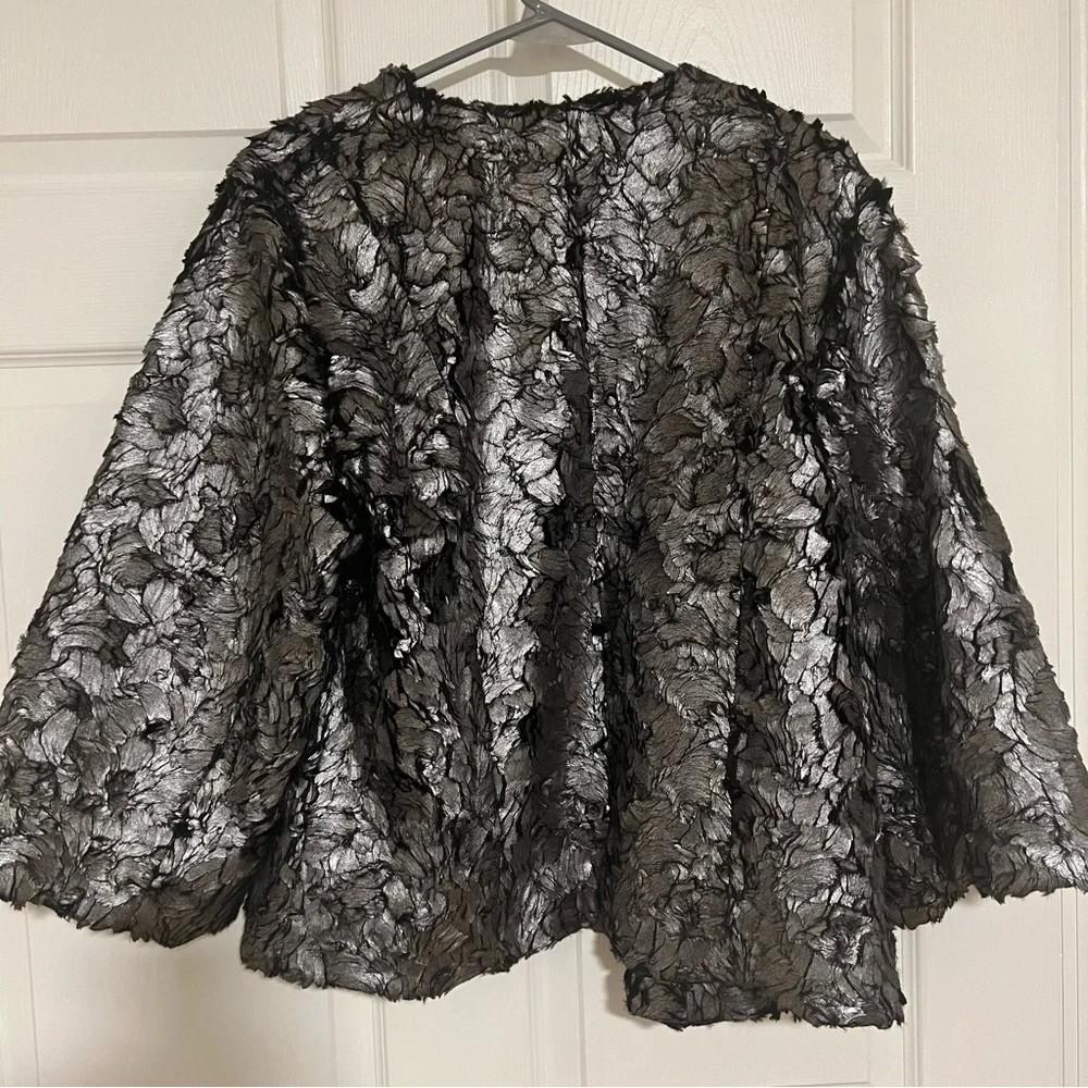 H&M Black & Silver Shimmer Faux Fur Textured Open-Front Jacket Size 12 NWOT - Picture 4 of 5